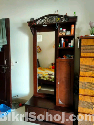 Dressing table